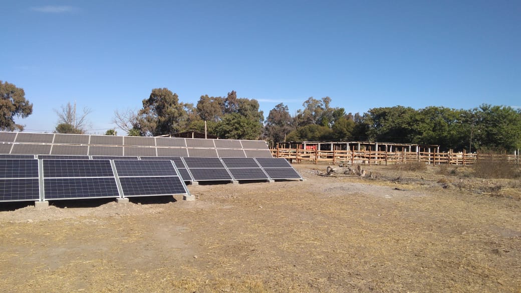 Galeria de imágenes del Parque solar Para Industria Láctea en Caucete, San Juan